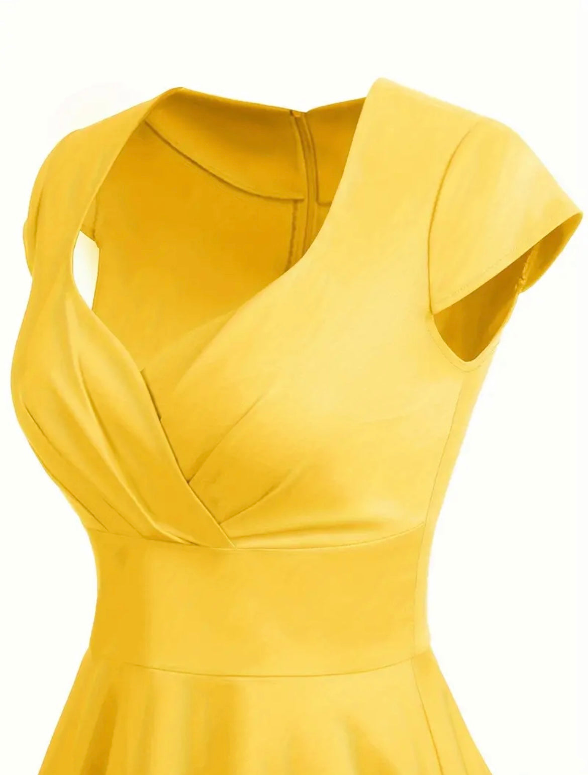 Short Sleeve sweetheart knee length Dress in Yellow