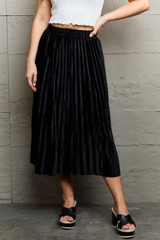 Pleated Flowy Midi Skirt in Black